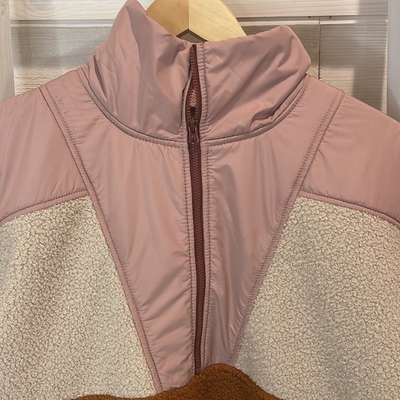 American Eagle quarter zip Sherpa - Picture 2 of 6